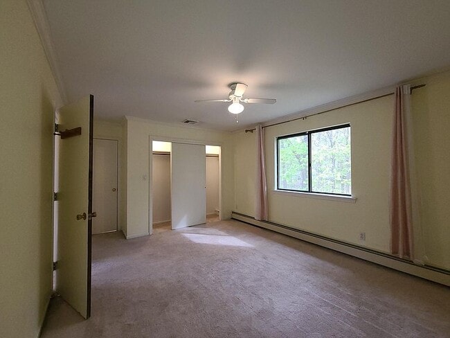 Building Photo - 15 Hoskins Rd