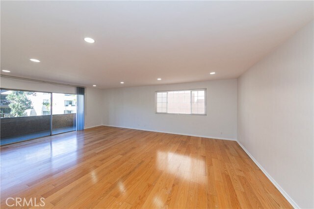 Building Photo - 818 S Lucerne Blvd