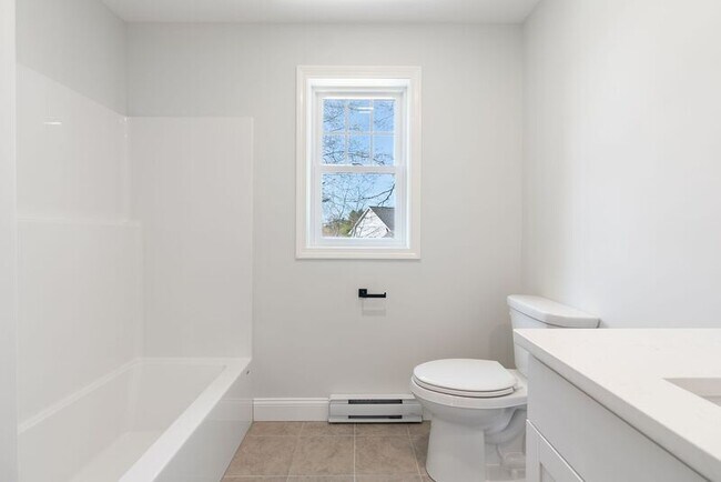 Building Photo - 13 Legacy Ln