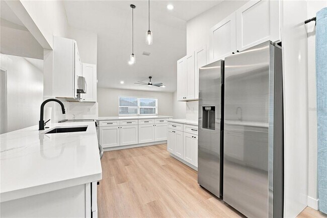 Building Photo - 2405 Appaloosa Cir