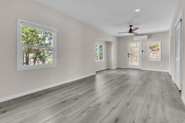Building Photo - 4510 Tourmaline St