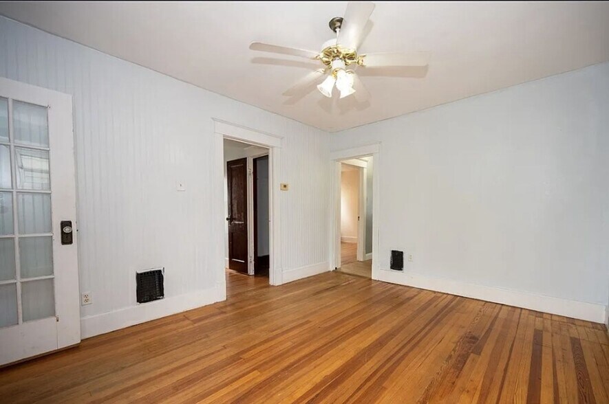 Building Photo - 108 David Ave