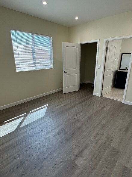 1 st bedroom - 643 N Fairview St