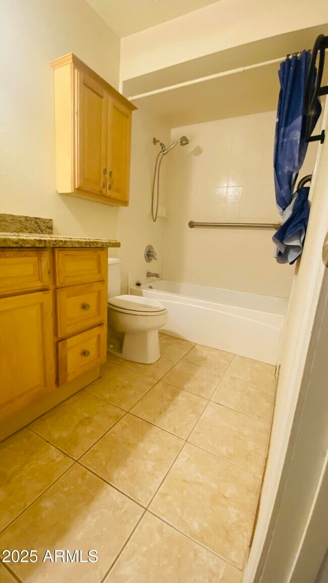 Building Photo - 4930 W Torrey Pines Cir