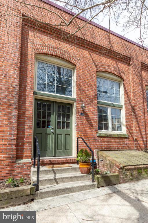 Building Photo - 844-46 N 29th St