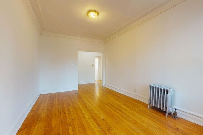 Floorplan - 5300-5308 S. Greenwood Avenue