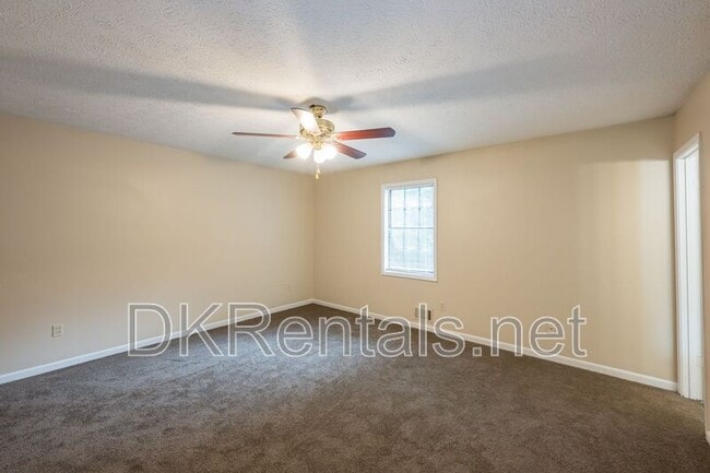 Building Photo - 3038 Courtney Dr