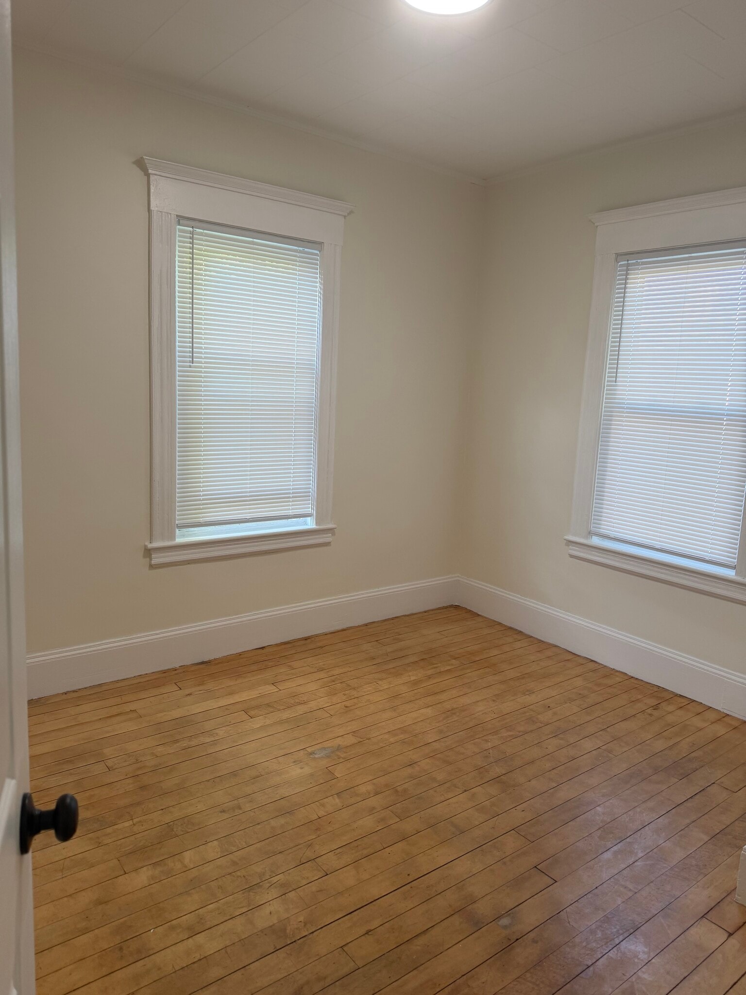 Room 3 - 677 Westford St