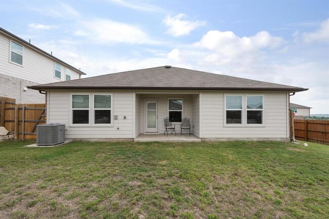 Building Photo - 205 Bethpage Dr
