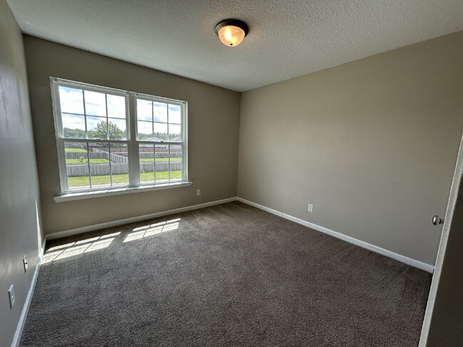 Building Photo - Home for Rent