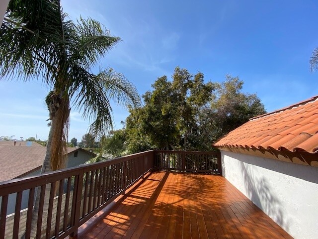 Building Photo - 1806 Soto St