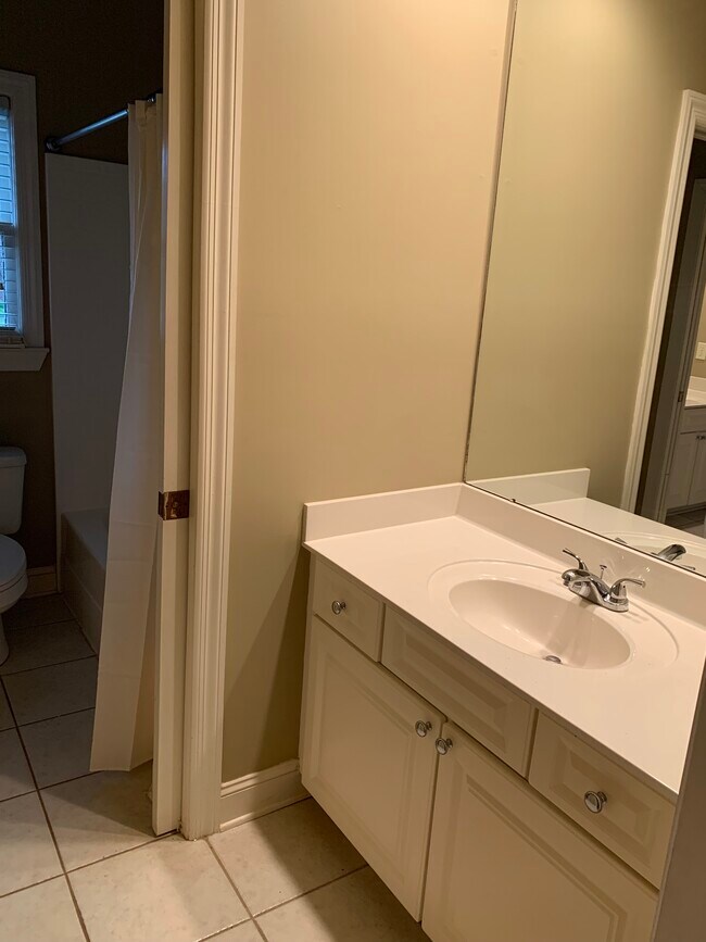 Bedroom 3 Sink - 208 Thoreau Ct