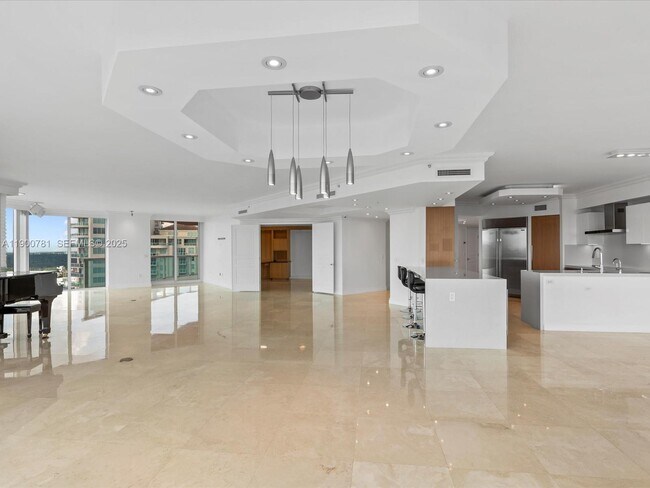 Building Photo - 3370 Hidden Bay Dr