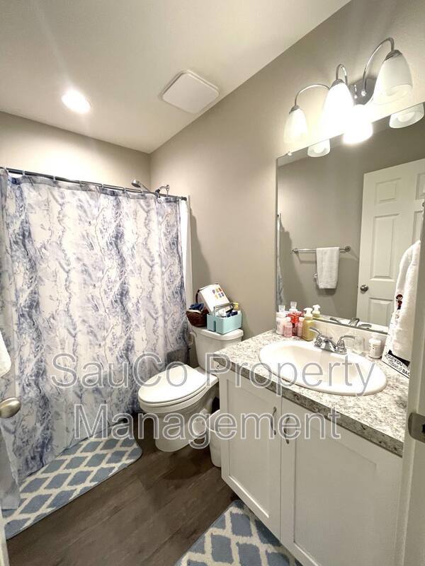 Building Photo - 35301 Fairfield Ct