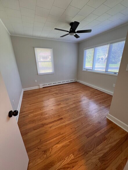 Building Photo - 152 Woodland Ave