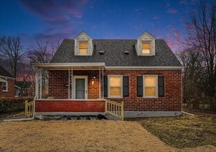 Building Photo - Stunning 3 Bed 1 Bath Home