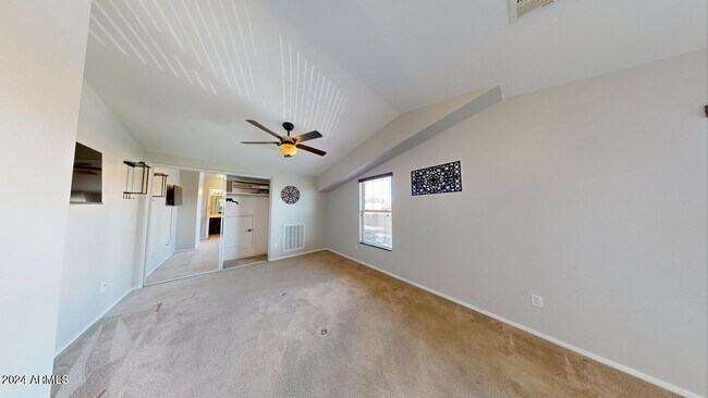 Building Photo - 164 W Campbell Ct