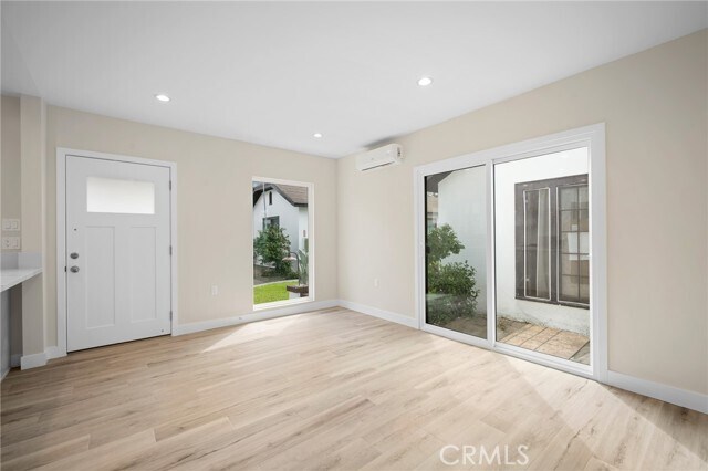 Building Photo - 417 Riverdale Dr