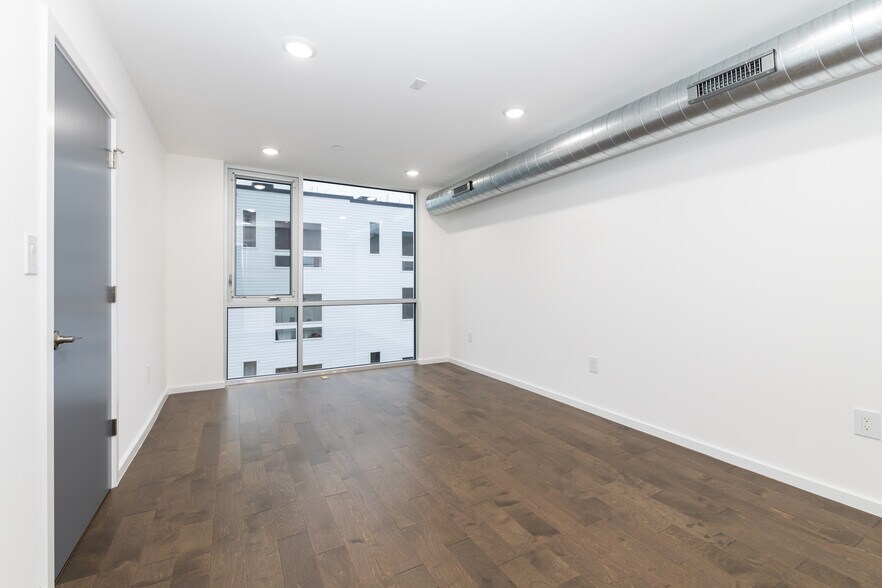 Building Photo - 1545 N 6th St