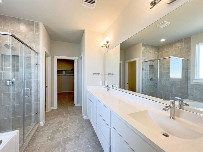 Building Photo - 3414 Royal Elk Ct