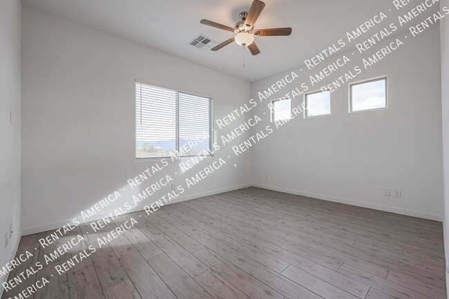 Building Photo - 16720 E Melanie Dr