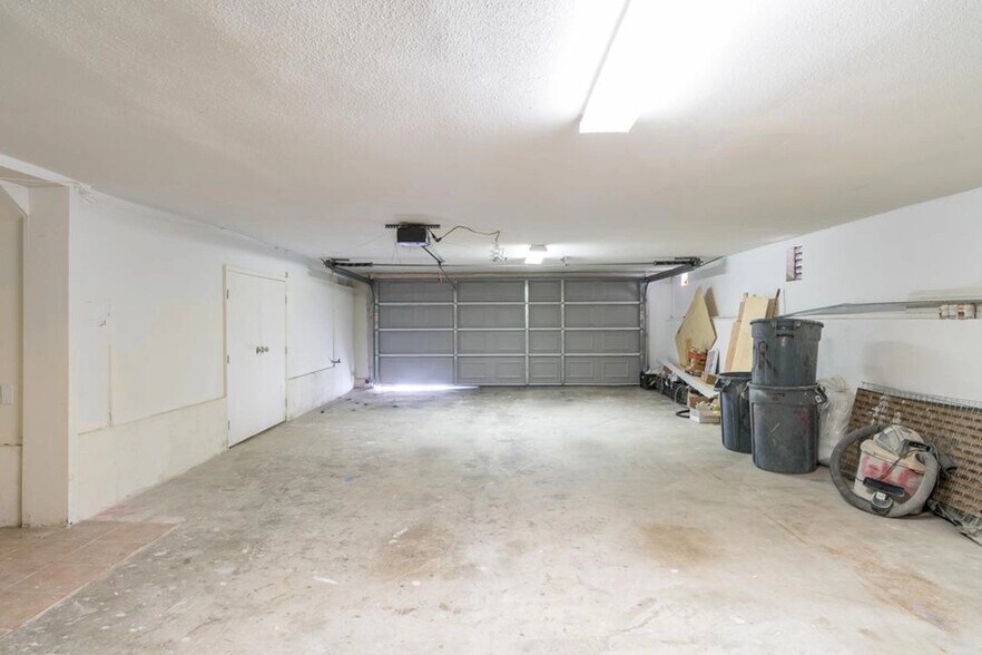 Building Photo - 948 15th St