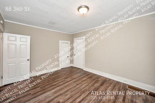 Building Photo - 88 3rd St