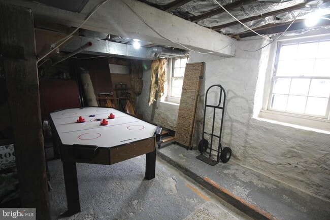 Building Photo - 48 Poor Farm Rd