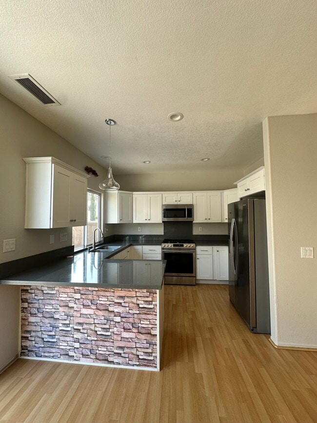 Building Photo - 2367 Peacock Valley Rd