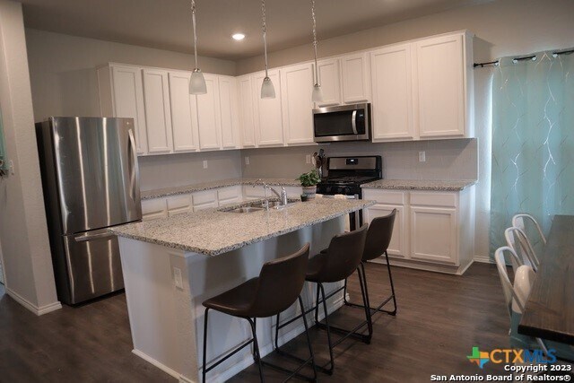 Building Photo - 1724 Stone House