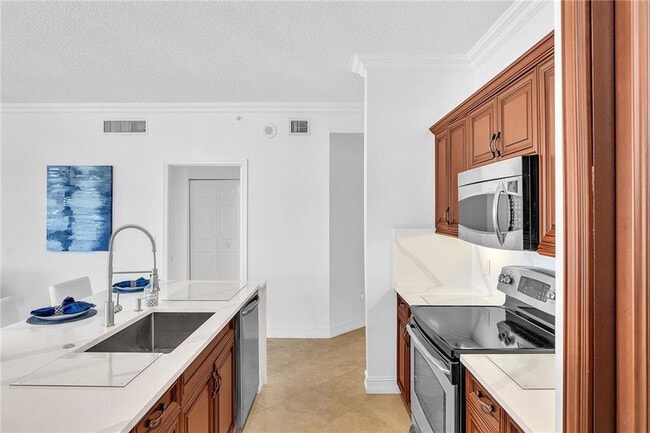 Building Photo - 3606 S Ocean Blvd