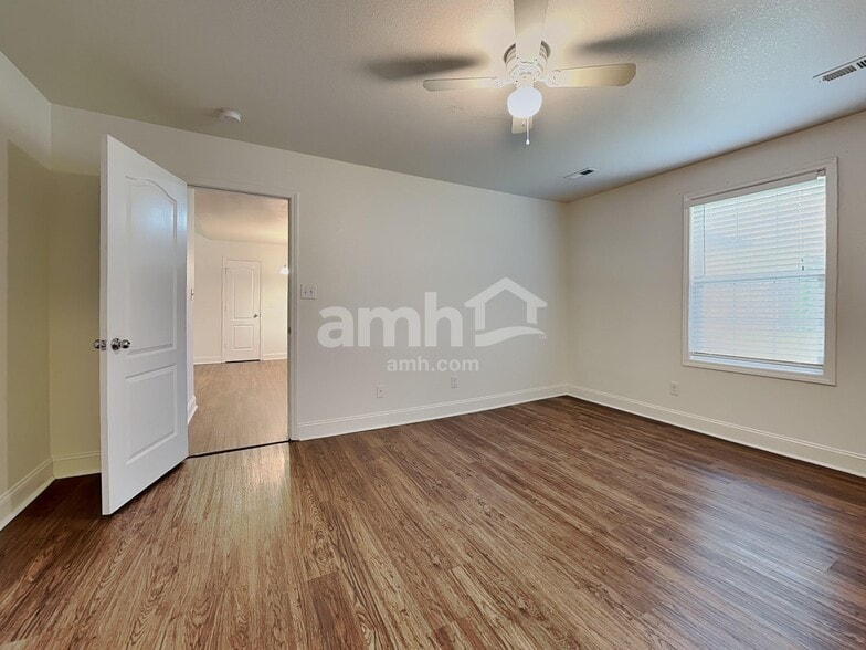 Building Photo - 6515 Mission Springs Ln