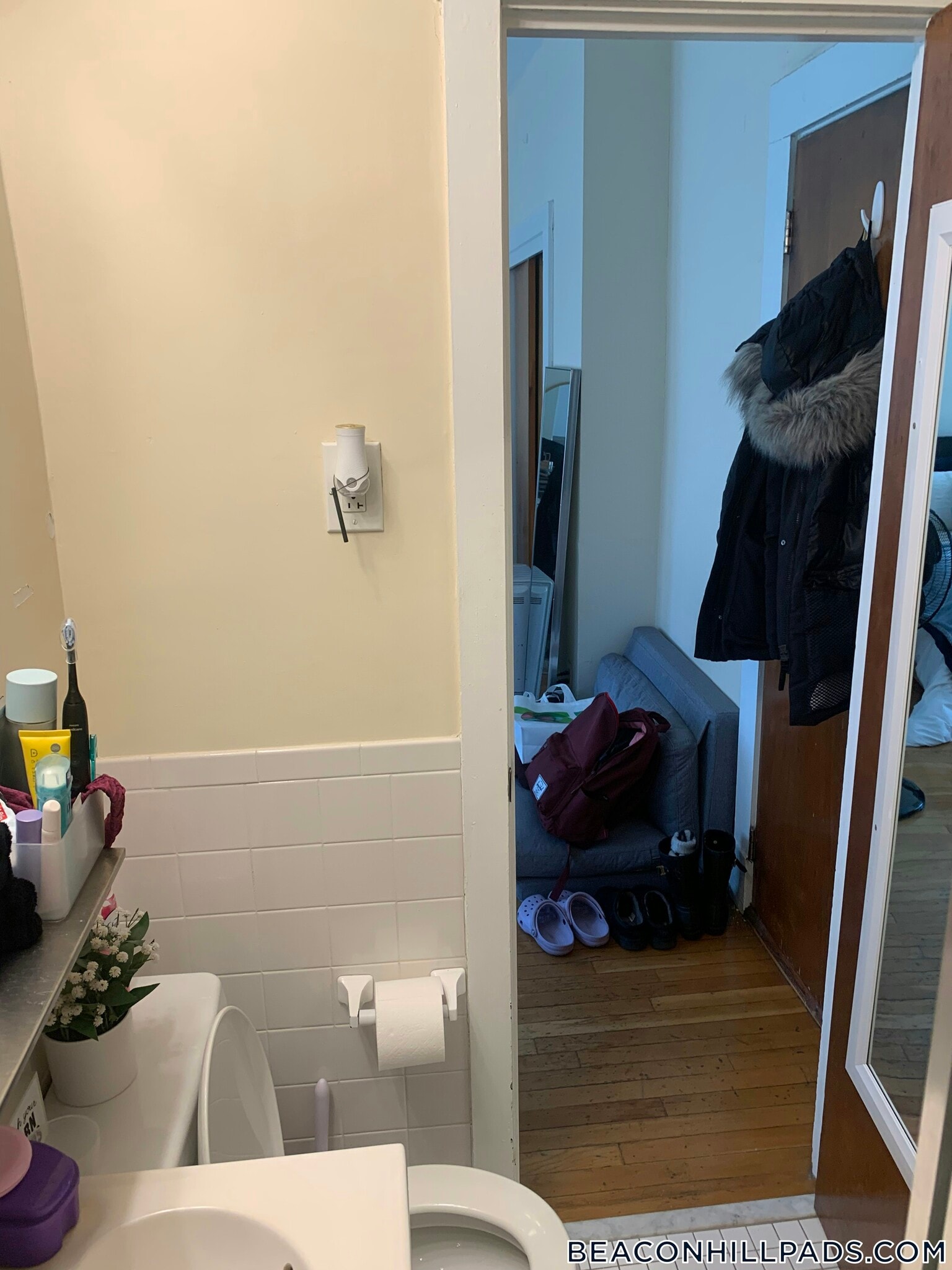 Building Photo - 108 Myrtle St