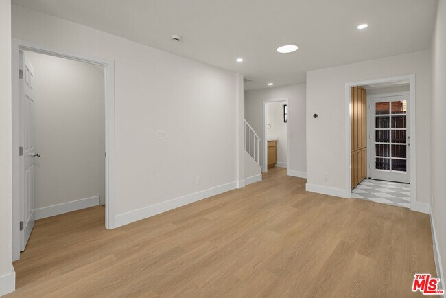 Building Photo - 11759 Gateway Blvd