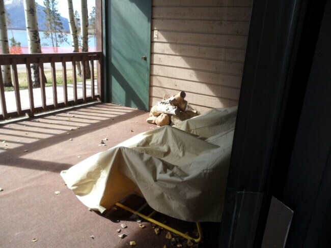 Building Photo - Winter Seasonal Rental- Timberline 12