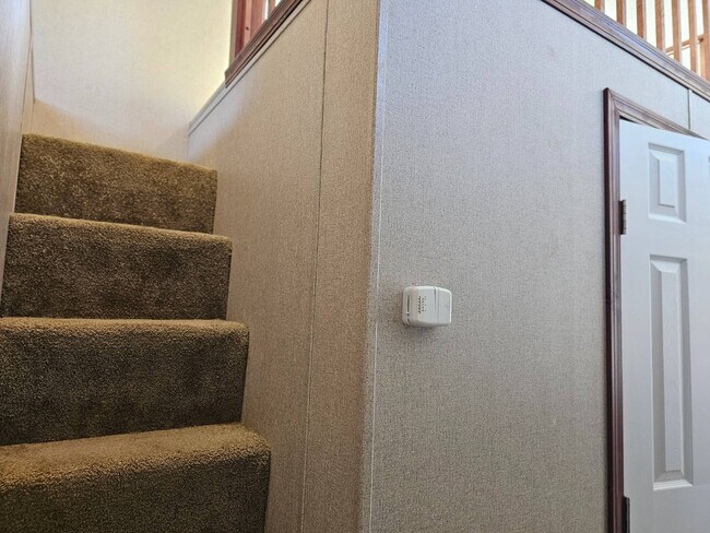 Building Photo - 200 S Banana River Dr