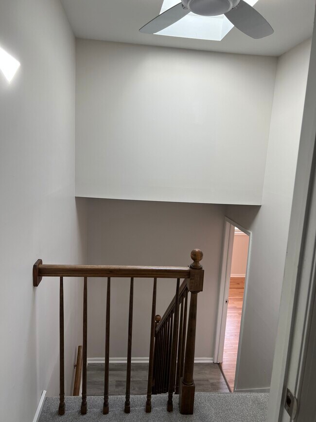 Building Photo - 161 N Gates Ave