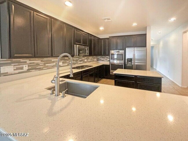 Building Photo - 58834 BRANDING IRON Ct