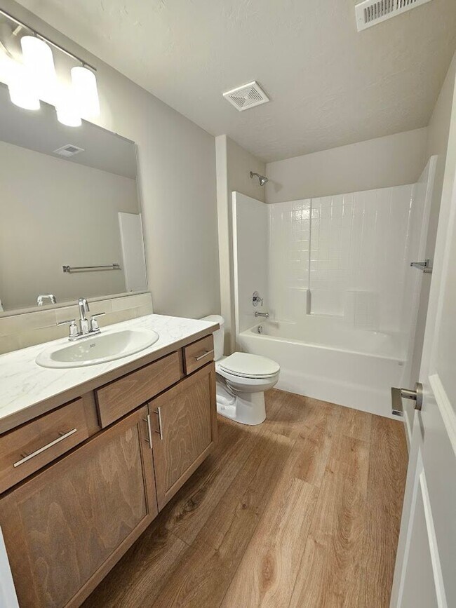 Building Photo - Brand new 3 Bed 2.5 Bath Home- Owyhee Scho...