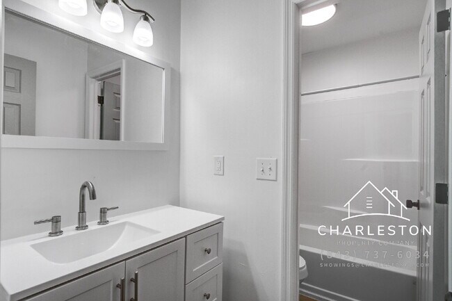 Building Photo - 114 Langley Dr