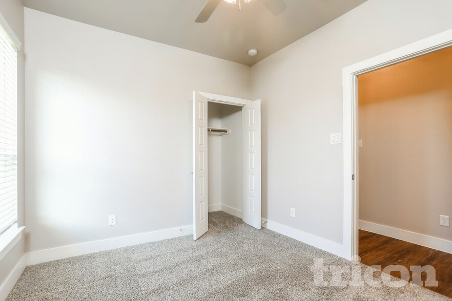 Building Photo - 10356 Ft Teran Trl