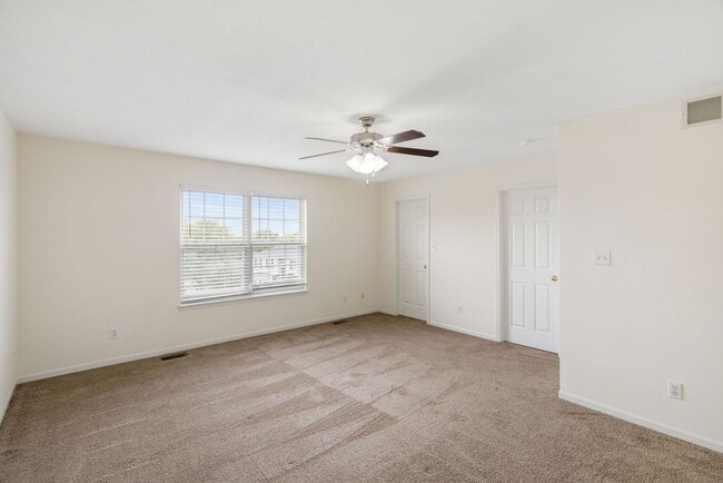 Building Photo - 3509-3511-3511 La Mesa Dr