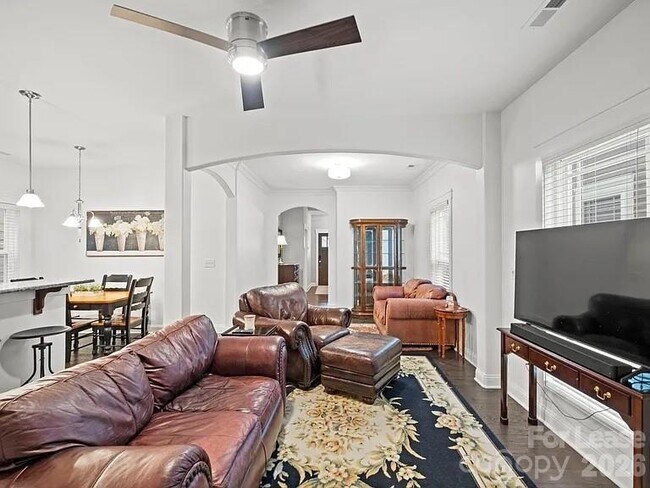 Building Photo - 20019 Lamp Lighters Way