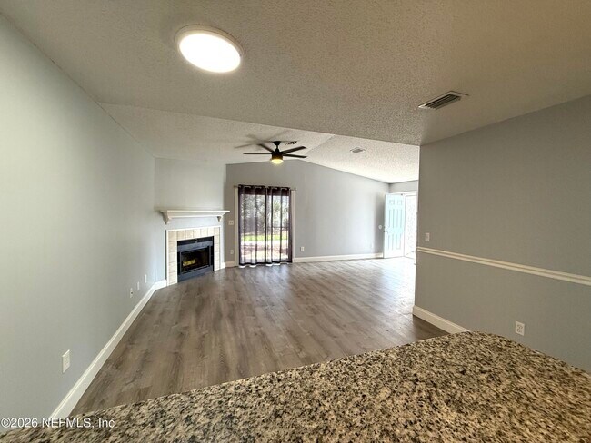 Building Photo - 1033 Sea Hawk Dr