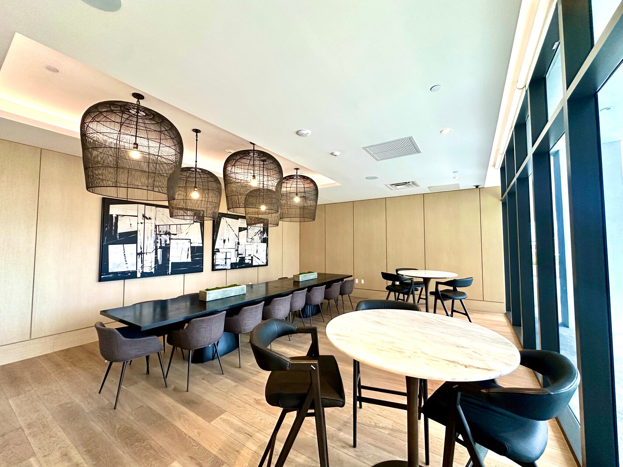 Building Photo - 1936 NW 2nd Ct