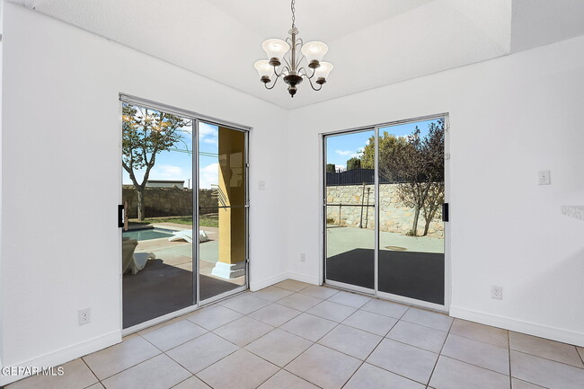 Building Photo - 13700 Paseo Rico Cir