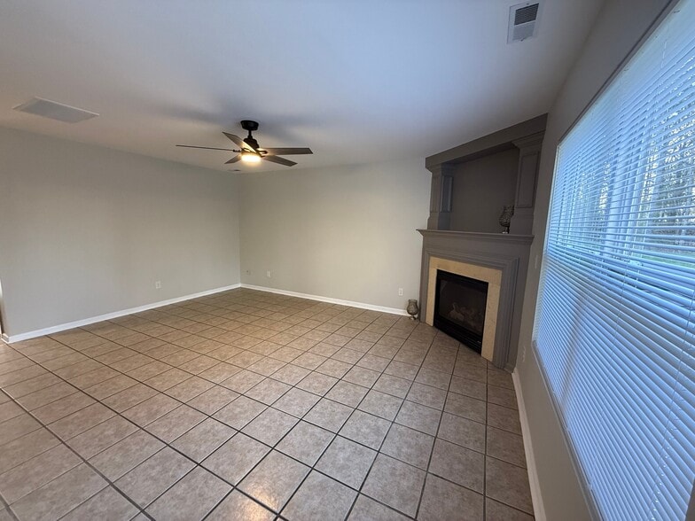 Building Photo - 7021 Sunman Rd