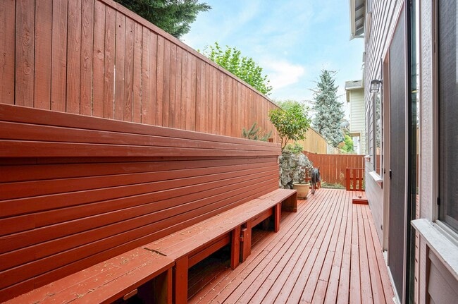 Building Photo - Spacious 4-Bedroom in Renton’s Serenity Ridge