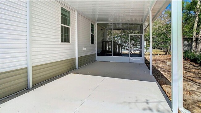 Building Photo - 55+ Brookridge 3/2 available now !