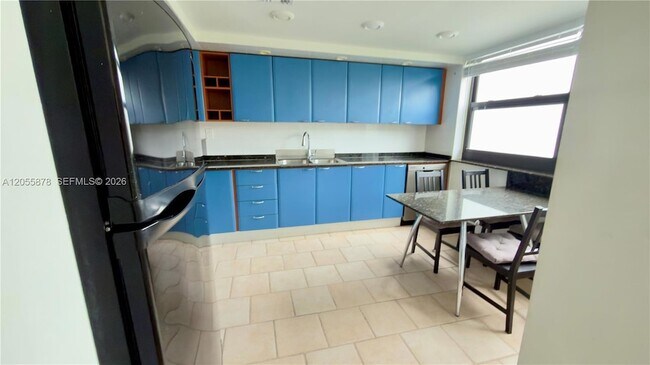 Building Photo - 456 Poinciana Island Dr